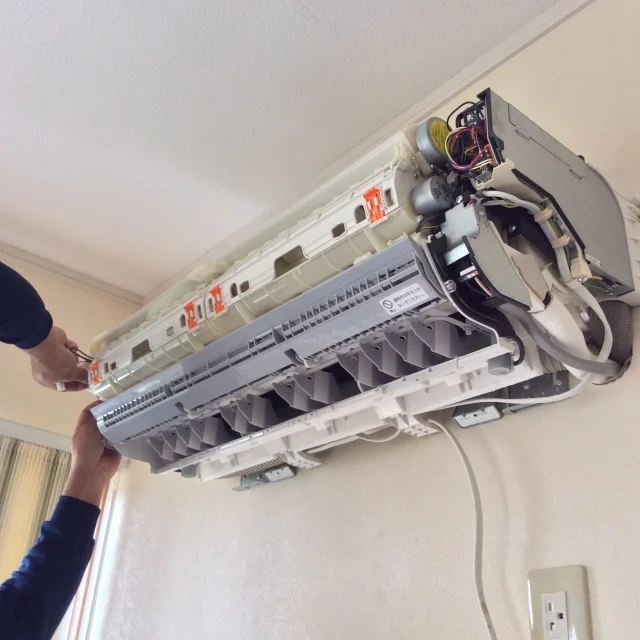 エアコンクリーニング プロのスタッフ